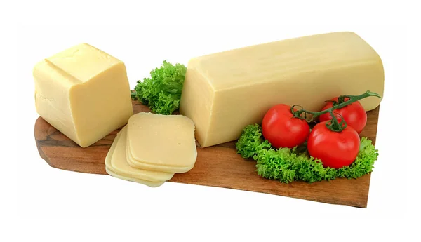 Tahtada Yarı Sert Peynir Bloğu — Stok fotoğraf
