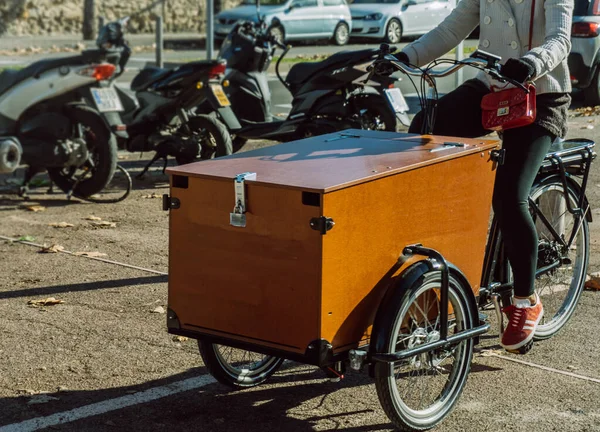 Woman Driving Tricycle Designed Parcel Delivery — Stock Photo, Image