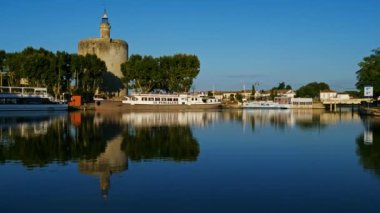 Aigues Mortes, Gard, Occitanie, Fransa. Surların dışında. Şehir Kral 16. Louis tarafından kuruldu..