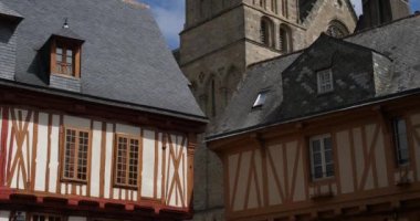 Vannes, Morbihan, Britanya, Fransa. Vannes Katedrali eski cephelerin üzerine, 4. Henry 'i yerleştirin..