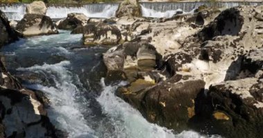 Sautadet Şelaleleri, Ceze Nehri, La Roque sur Ceze, Gard Departmanı, Occitanie, Fransa