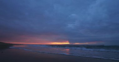 Günbatımı, Messanges plajı, Landes bölümü, Yeni Aquitaine, Fransa.
