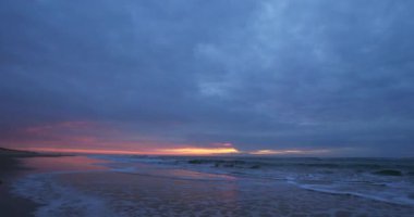 Günbatımı, Messanges plajı, Landes bölümü, Yeni Aquitaine, Fransa.