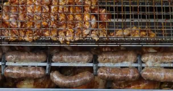 Pollos Asados Gran Asador Carbón Para Venta — Vídeos de Stock