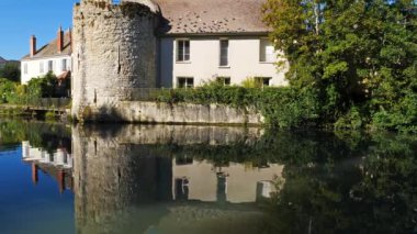 Montargis, Loiret, Fransa. Montargis 'deki kanal..