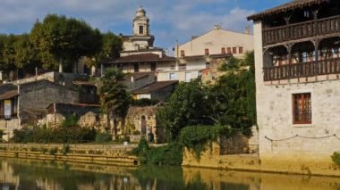 Nerac, Lot et Garonne, güney batı Fransa. Blaise nehri şehri geçiyor.