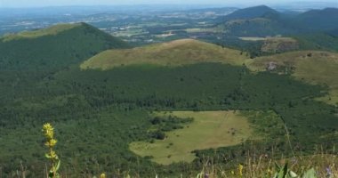 Chaine des Puys, Massif Central, Puy de Dome, Fransa. Chaine des Puys, UNESCO 'nun Dünya Mirası Bölgesi.