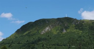 Chaine des Puys, Massif Central, Puy de Dime, Fransa. Chaine des Puys 'taki Puy de Dome volkanının kubbesi UNESCO Dünya Mirası Alanı olarak sınıflandırılıyor.