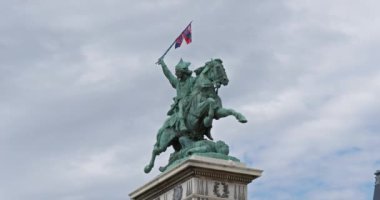 Clermont-Ferrand, Puy de Dome, Auvergne, Fransa. Jaude Meydanı 'nda heykeltıraş Bartholdi' nin Vercingetorix Heykeli.