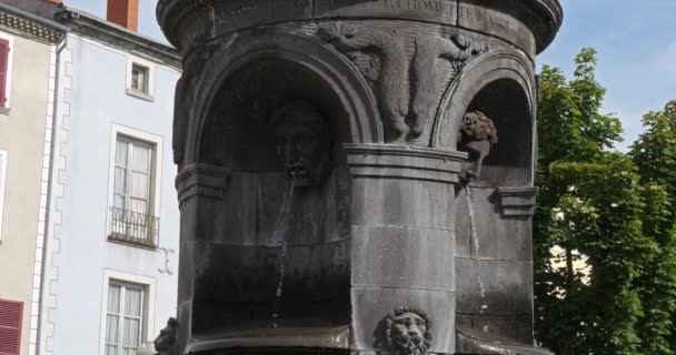 Issoire Puy Dome Auvergne Frankrike Färgade Fasader Plats Republikque Höger — Stockvideo