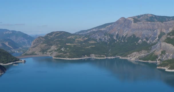 Lago Serre Ponon Altos Alpes Francia Lago Artificial Con Presa — Vídeos de Stock