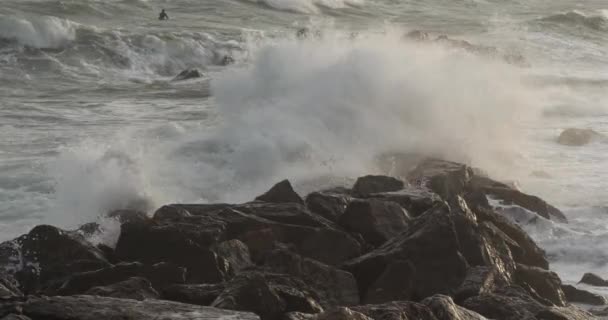 Vagues Écrasant Sur Les Rochers Mer Méditerranée France — Video