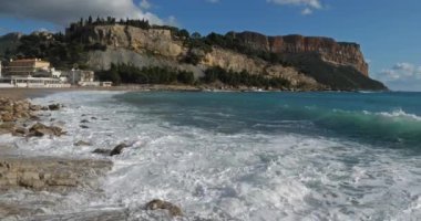 Cassis, Bouches du Rhone Departmanı, Provence-Alpes-Cote d 'Azur, Fransa. Cassis plajı..