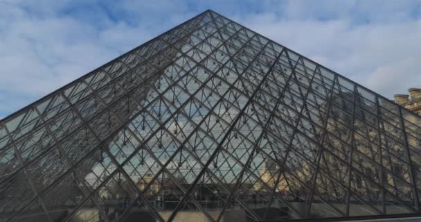 Музей Лувра Пирамида Округ Париж Иль Франс Франция — стоковое видео