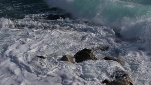 Olas Estrellándose Sobre Rocas Mar Mediterráneo Francia — Vídeos de Stock