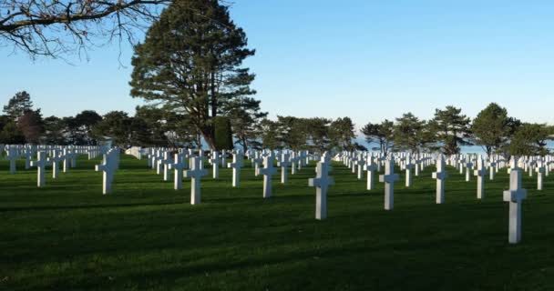 Amerikaanse Oorlogsbegraafplaats Colleville Sur Mer Manche Frankrijk — Stockvideo