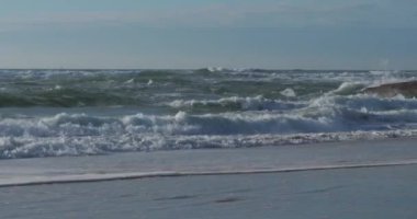 Kaptan Ferret, Lge-Cap-Ferret, Gironde departmanı, Nouvelle-Aquitaine bölgesi, Fransa. Dalgalar çekildiğinde Alman sığınağının kalıntıları..