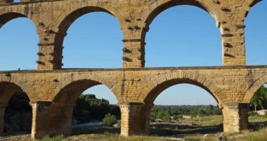 Roma Köprüsü Pont du Gard ve Gardon Nehri, Resmoulins, Gard, Occitanie, Fransa
