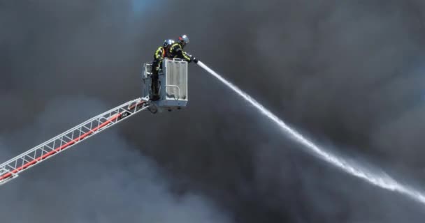 Factory Burning Aigues Mortes Occitanie Francia — Vídeos de Stock