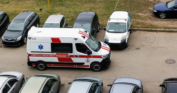 Panevezys Lithuania 2021 April Modern Ambulance Arrives Yard Day Arrival — Stock Photo, Image