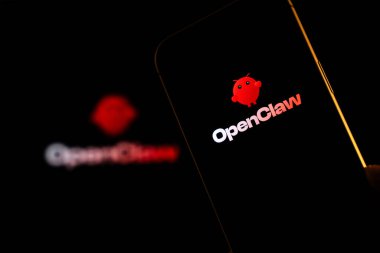Openclaw logosu, Hindistan 'ın Bangalore kentindeki bir akıllı telefonun ekranında 4 Şubat 2026' da görüntülenmiştir.