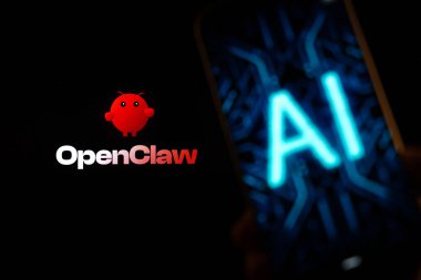 Openclaw logosu, Hindistan 'ın Bangalore kentindeki bir akıllı telefonun ekranında 4 Şubat 2026' da görüntülenmiştir.