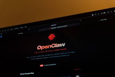 Openclaw logosu, Hindistan 'ın Bangalore kentindeki bir akıllı telefonun ekranında 4 Şubat 2026' da görüntülenmiştir.