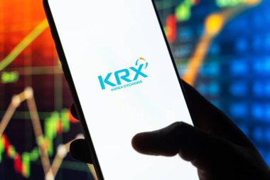 KRX veya Kore Borsası logosu 12 Şubat 2026 'da Hindistan' ın Bangalore kentindeki bir akıllı telefon ekranında görüntülenmektedir.