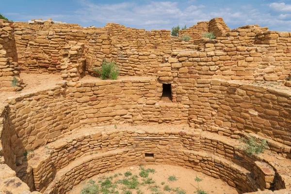 Mesa Verde Milli Parkı 'ndaki Uzak Görüş Alanındaki Uzak Görüş Evi' nin zemin kalıntıları.