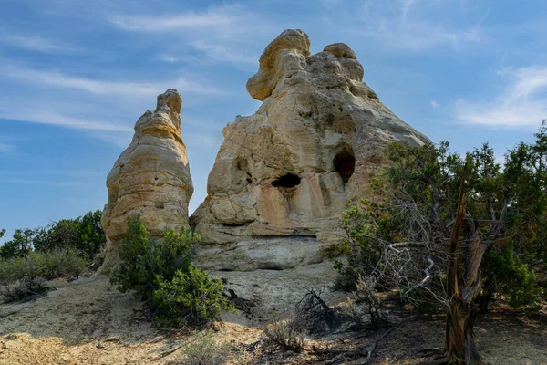 Garip görünüşlü uzaylı kemeri Aztek New Mexico yakınlarında bulunan eşsiz bir kumtaşı formasyonudur.
