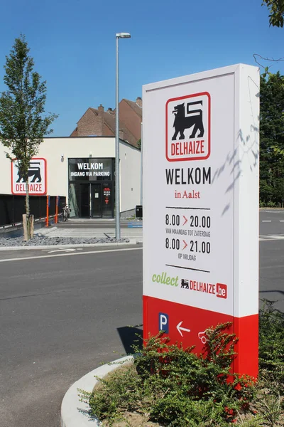 Aalst Belgium August 2021 Exterior View Newly Built Delhaize Supermarket — Stock Photo, Image