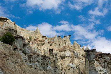 Jeolojik oluşumlar ve sönmüş volkanların fotoğrafları. manzara resimleri.