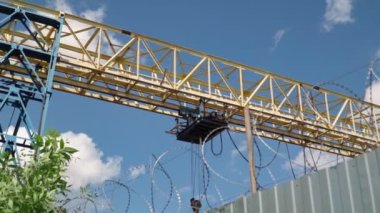 Endüstriyel ekipman işi. Büyük Fabrika Kiriş Turna Hareketleri.