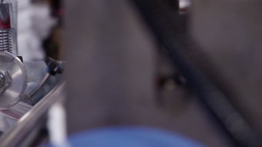 Üretim ve Otomatik Teknoloji Konsepti. Plastik Torbalar Üretimi