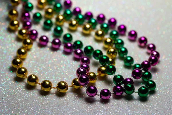 Full Frame Defocused Macro Abstract Texture View Mardi Gras Bead — Stock Photo, Image