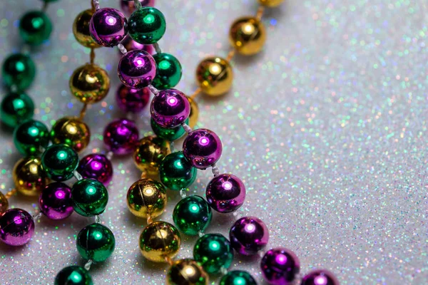 Full Frame Defocused Macro Abstract Texture View Mardi Gras Bead — Stock Photo, Image