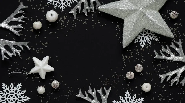 Концепція Новорічно Різдвяного Банера Різдвяний Декор Зірки Срібні Гілки Білі — стокове фото