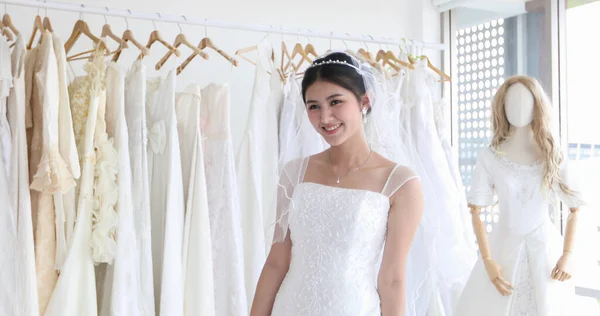 Donne Asiatiche Bella Sposa Sorridente Felice Matrimonio — Foto Stock