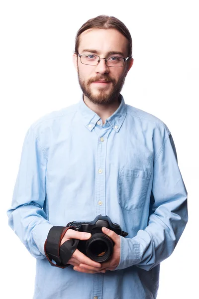 Бородатый мужчина фотографирует с камерой — стоковое фото