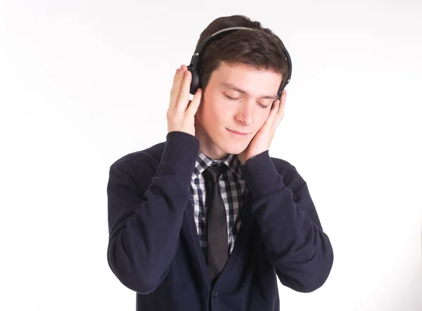 Homem bonito ouvindo música — Fotografia de Stock