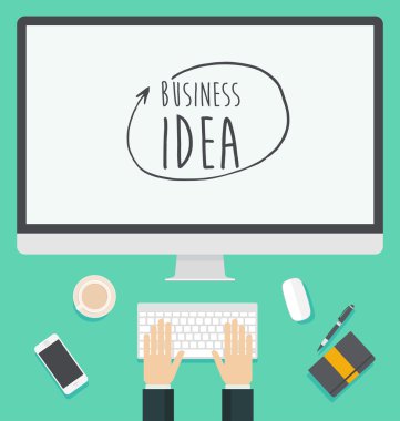 Dizüstü bilgisayarda çalışan iş adamı