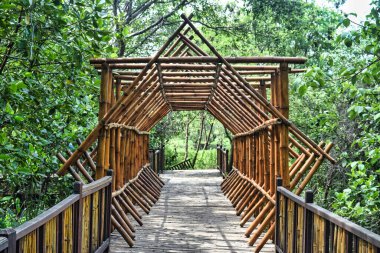 Güzel manzaralı Ngrenehan Plajı