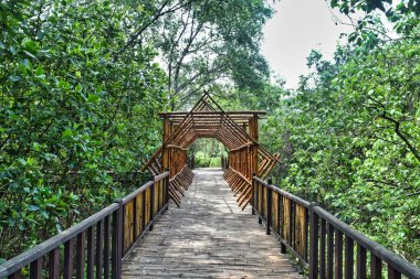 Güzel manzaralı Ngrenehan Plajı