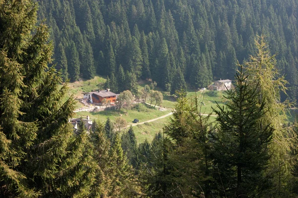 Montanha em um alpes da Itália — Fotografia de Stock