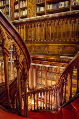Porto Lello ve Irmao kitapçıda, merdiven