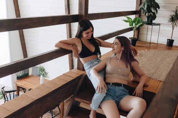 Pareja Lesbiana Lgbt Casa — Foto de Stock