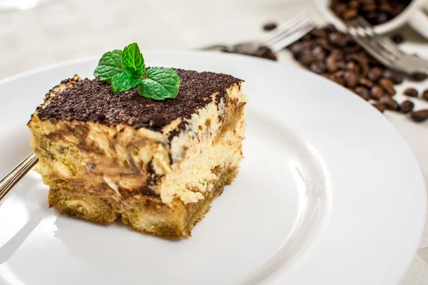 Italienisches Dessert-Tiramisu — Stockfoto