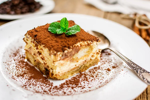 Italian dessert tiramisu — Stock Photo, Image