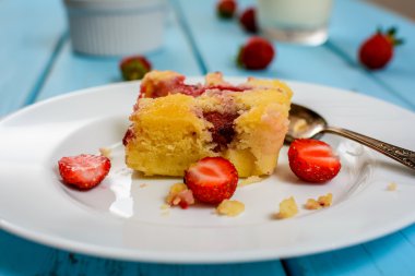 Tatlı pasta çilek ile