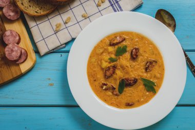 Geleneksel Çek lahana çorbası